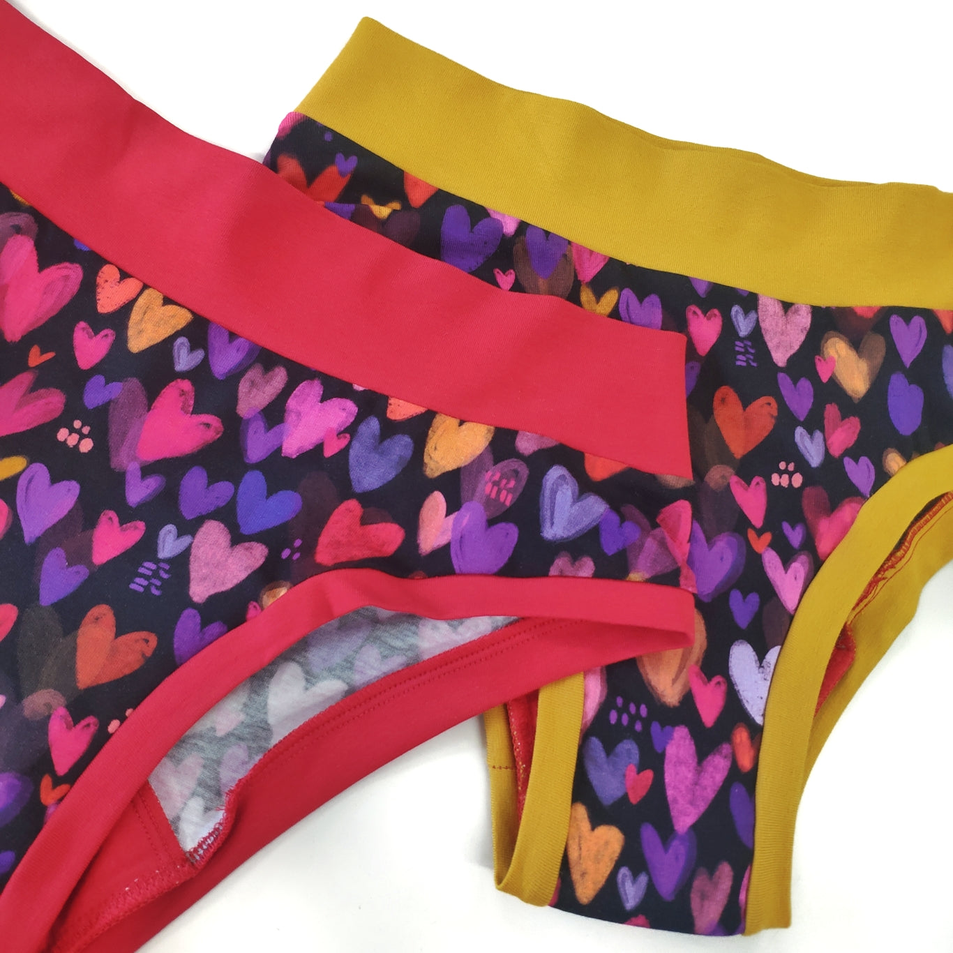 Braga Menstrual Útero Corazón